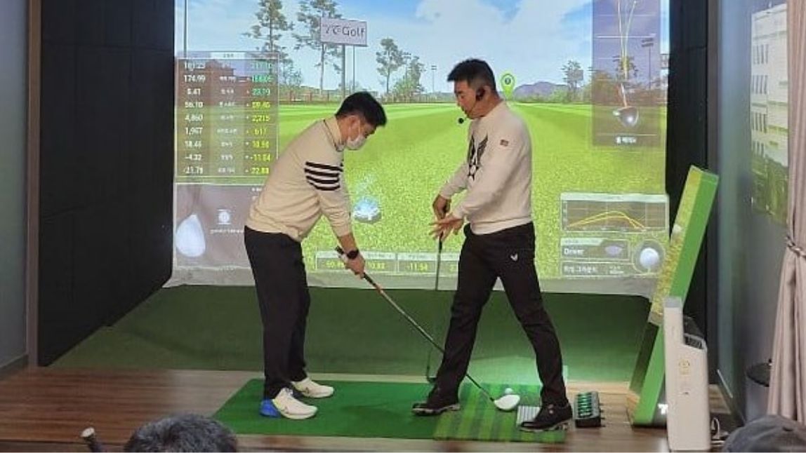 高性能ゴルフシミュレーターが回数制限なしの打ち放題。